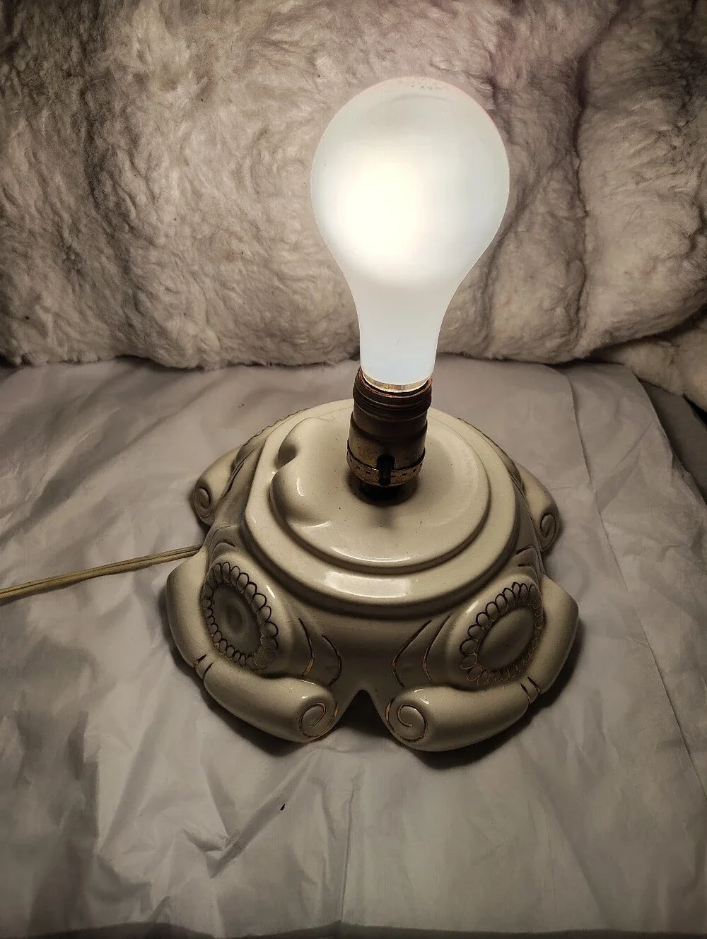 Vintage Ceramic Christmas Tree Replacement Base White Gold Trim 9